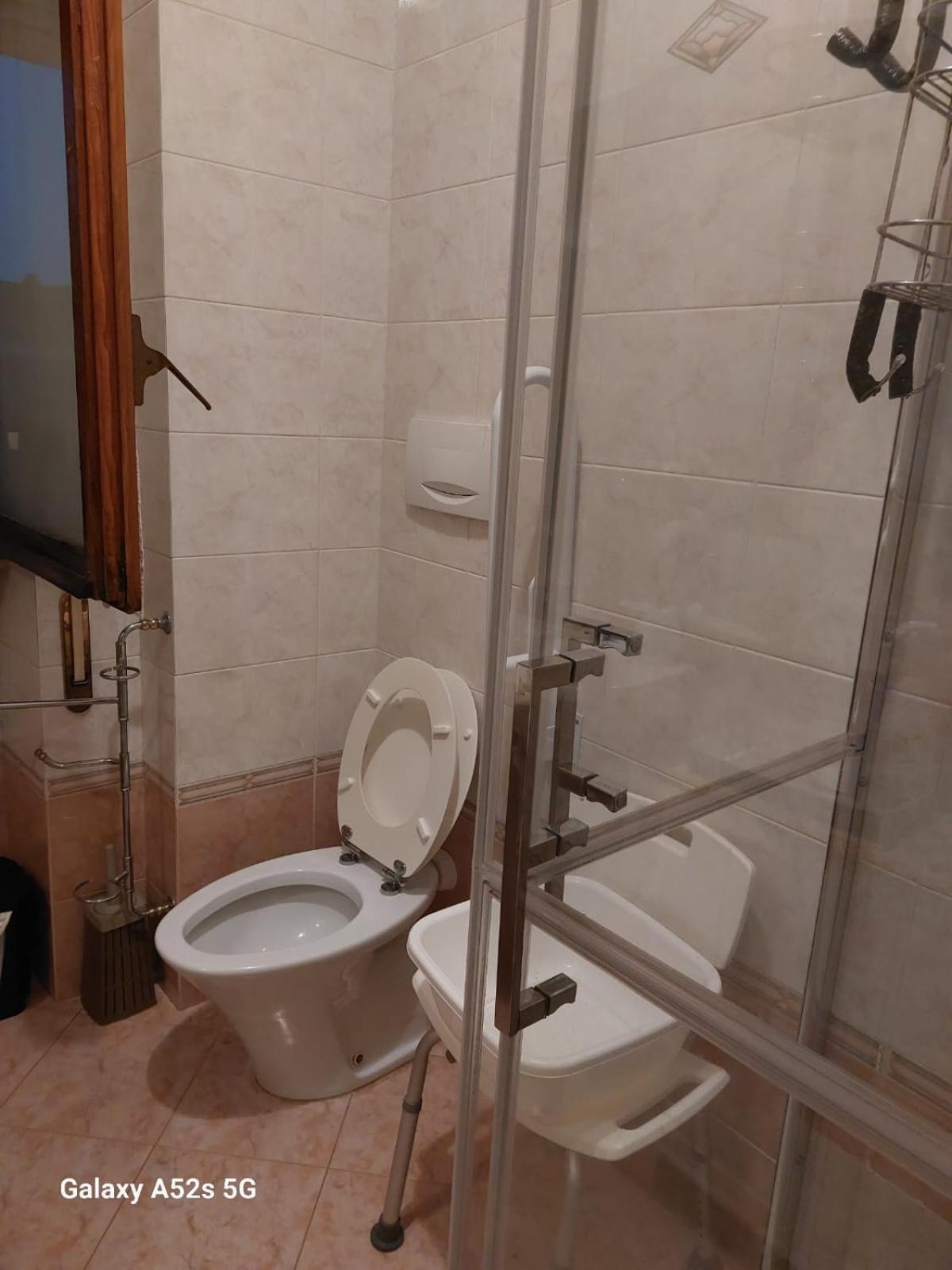 # Punto Fm 9 # Habitación en casa particular *
